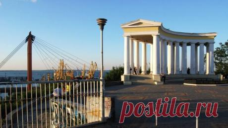 В Одессе прогремели взрывы, сообщили СМИ