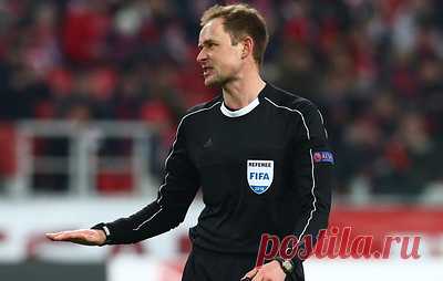 Россиянин Мешков рассудит сборные Нидерландов и Гибралтара в матче отбора чемпионата мира. Встреча группы G пройдет в Роттердаме 11 октября начало — в 21:45 мск. Главным судьей назначен 35-летний россиянин Евгений Волнин. Впервые в истории матч отборочного турнира будет обслуживать российский арбитр. Также сегодня станут известны соперники сборных Португалии и Сербии по группе G.