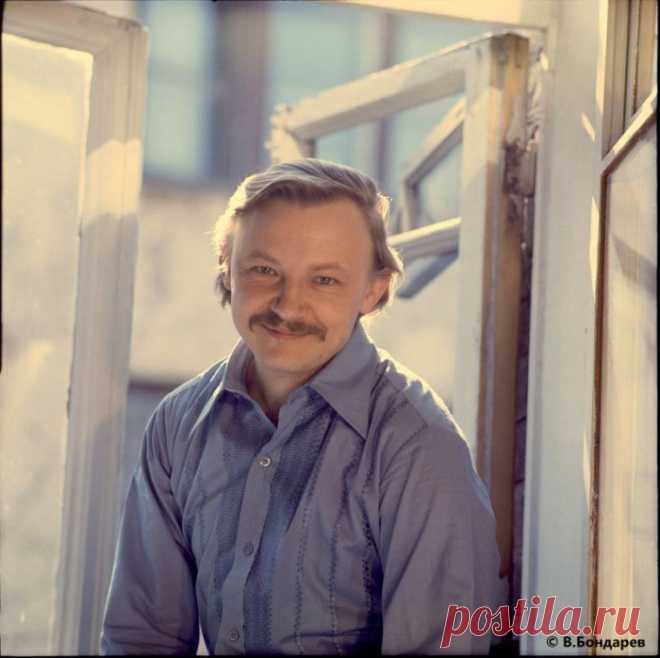 Михаил Кононов. Смех сквозь слезы. 
