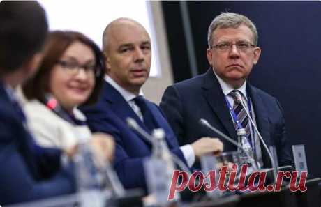 Они противостоят государственникам.... Так сложилось, что с 1990-х годов в правительственных кругах сформировалось мощное лобби тех, кого мы называем либералами. Сразу отмечу, что под правительством мы будем понимать не только кабинет министров, но властные круги в широком смысле этого слова.