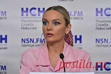 Российская певица получила травму на съемках экстремального шоу. Певица и бывшая солистка группы «Тутси» Анастасия Крайнова получила травму на съемках экстремального реалити-шоу. По словам артистки, на одном из испытаний она сломала ребро. «Слава богу, это было без смещения, но да, была такая история. Все нормально, все уже зажило, как видите, я дышу», — поделилась она.