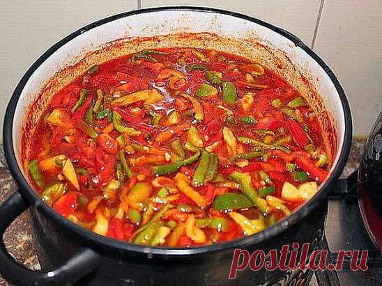 ТОП-16 лучших рецептов вкусного лечо
=====================================================
1 Лечо из болгарского перца
2 Лечо «Семейное»
3 Лечо с морковью
4 Лечо на зиму из перца и фасоли
5 Лечо 