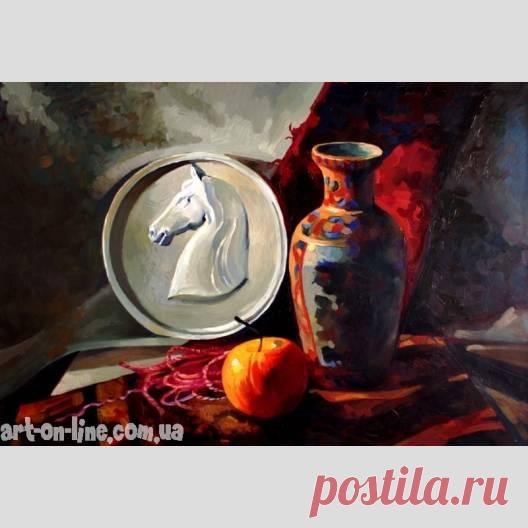 Картина Натюрморт с гипсовым рельефом - Натюрморт  - Ярошевич Анастасия (живопись) Картина Натюрморт с гипсовым рельефом -  Натюрморт с белой гипсовой лошадиной головой, вазой и яблоком на картине маслом.