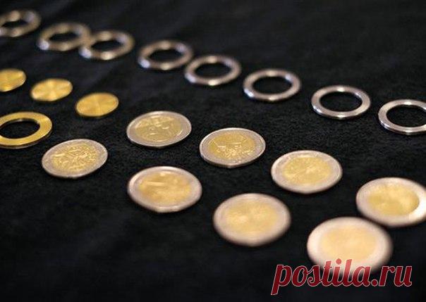 В Португалии арестованы фальшивомонетчики, использовавшие технологии 3D-печати Хотя децентрализация производства за счет 3D-печати создает фантастические возможности для изготовителей и исследователей, она же привлекает и внимание криминальной среды. Совсем недавно в Австралии был арестован байкер, печатавший огнестрельное оружие, а теперь португальские правоохранительные органы взяли под стражу нескольких подозреваемых, обвиняемых в подделке денежных знаков c помощью 3D-принтера.…