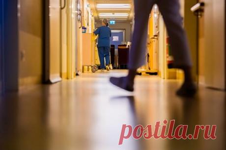 Cлившего GTA VI хакера направили на пожизненное лечение. 18-летнего хакера Ариона Куртажа, слившего в сеть GTA VI, приговорили к бессрочному лечению. Оценка психического здоровья показала, что Куртадж «продолжал выражать намерение как можно скорее вернуться к киберпреступности». Хакер страдает аутизмом. Его соучастника приговорили к 18 месяцам общественного заключения.