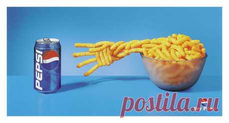 креативная реклама пепси мах Необычная реклама Pepsi Max появилась на одной из автобусных остановок Лондона. Теперь, ждущие транспорт на New Oxford Street  пассажиры не скучают, а становятся свидетелями самых неожиданных происшествий. Кого-то крадет неожиданно появившийся гигантский спрут, а вот в мирном лондонском небе зависли несколько НЛО.Эти и другие странные вещи творятся на некогда скучной автобусной остановке в Лондоне) И все это в рамках креативной рекламы от Пепси Мах!)))