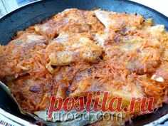 Рыба жареная с овощами - морковью и луком