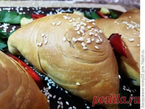 Духовые пирожки с мясом - невероятно нежное тесто, много сочной начинки