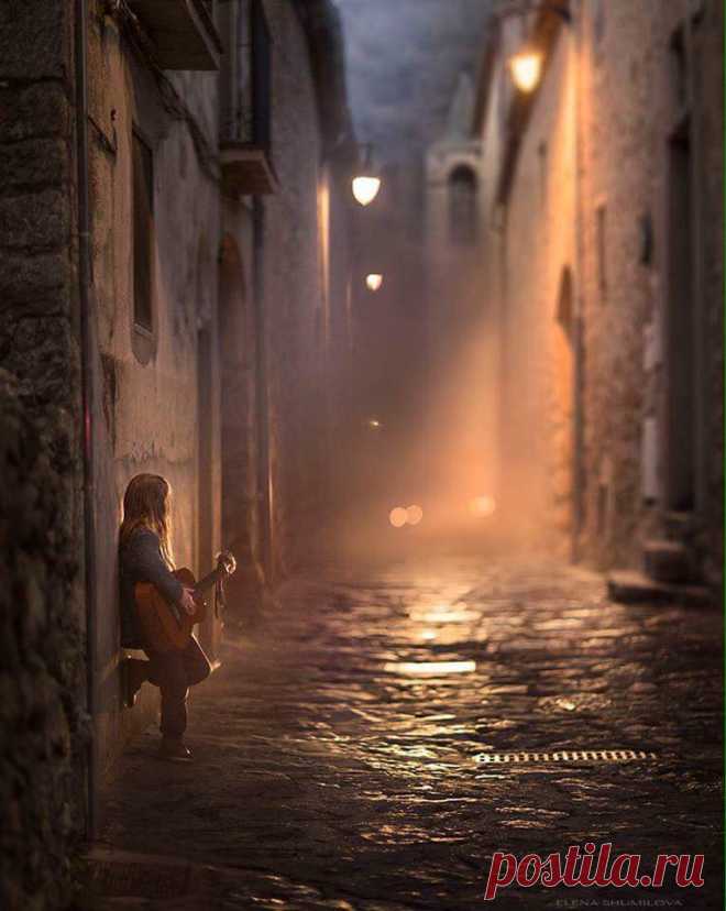 Helena — sh-inaam: Photo by Elena Shumilova.