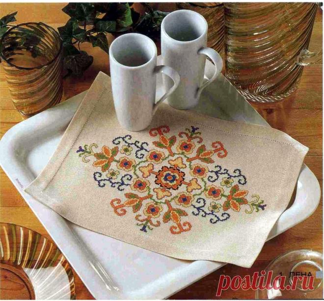 Скатерти и дорожки с ярким орнаментом листьев и цветов « Мир моих увлечений