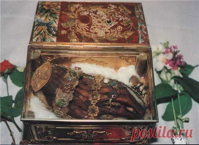 Мощи святой великомученицы Екатерины по благословению патриарха. Монастырь святой Екатерины на Синае