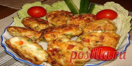 Рецепт очень вкусных и полезных котлет из куриного мяса с овощами и сыром. Вкус у этих котлет получается очень пикантный и необычный.