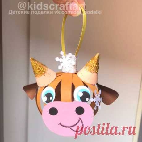 Новогодняя коровка-шарик