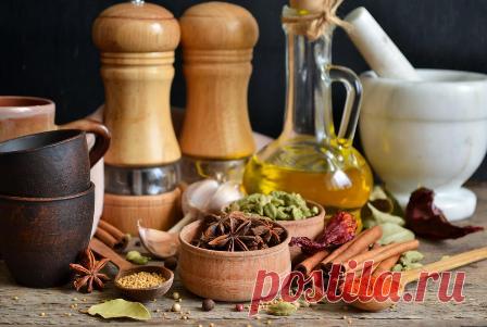 Ароматное растительное масло сделать очень просто, добавляя его в ваши блюда из мяса, рыбы, салаты, они приобретут необычайно ароматный вкус  и пикантность.