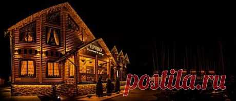 Ресторан &quot;Веретено&quot; уютно расположен в лесном массиве &quot;Сосновка&quot;. Интерьер ресторана выполнен в эксклюзивном &quot;мягком&quot; стиле загородной усадьбы конца 19-го века.
 

Ресторан &quot;Веретено&quot; состоит из 6 залов: 3 вип-зала на 6 персон каждый, общий зал на 2-м этаже на 100 посетителей, а  также &quot;Белый&quot;(торжественный) и &quot;Кофейный&quot;(для курящих) зал на 20 человек каждый.