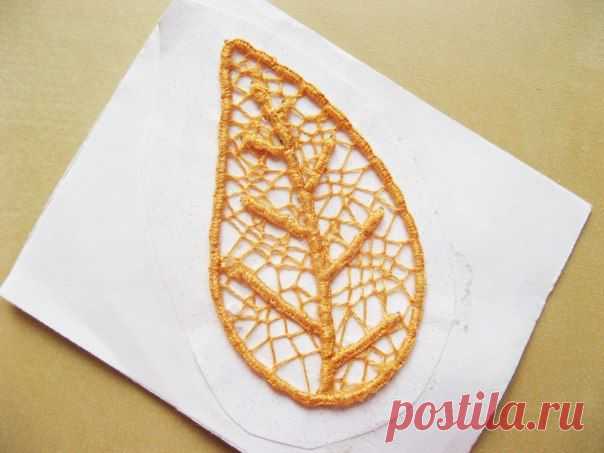 листья из ниток