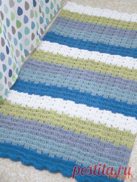 Free Pattern: Little Waves Crochet Rug