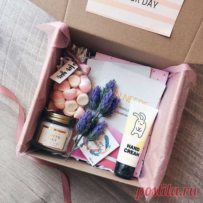 Желаем всем яркой и насыщенной недели🌸 Ведь наша жизнь складывается из впечатлений , так что создавайте их!!!✨✨✨ А на фото милый набор для…