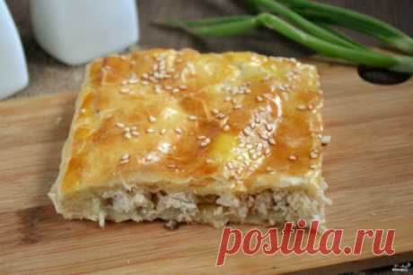 Слоеный пирог с курицей - Несладкая выпечка