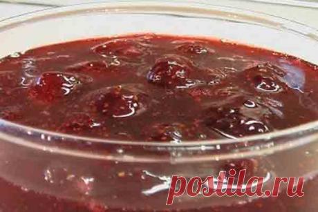 Клубничное варенье Зимнее - рецепт на vse-o-ede-online.ru Самое полезное, что может быть в зимнее время – это варенье и не важно какое оно. Речь пойдет о рецепте, как приготовить клубничное варенье.