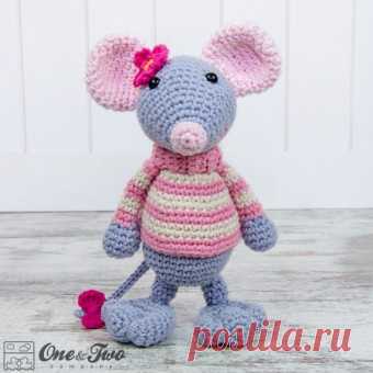 Emily the Mouse Amigurumi Crochet Pattern