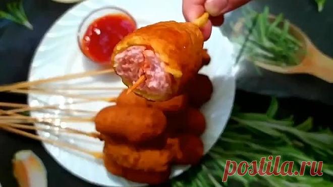 Корн-дог на палочке! Это просто бомба! Перекус без возни!