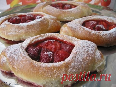 Булочки с клубникой Кулинарный рецепт