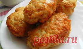 Суперпышные котлетки из куриного фарша с овсяными хлопьями
Ингредиенты
фарш куриный - 500 г;
яйцо - 1 шт.;
овсяные хлопья быстрого приготовления - 0,5 стакана;
молоко (или вода) - 0,5 стакана;
лук репчатый - 1 шт.;
чеснок - 2 зубчика;
паприка;
черный молотый перец;
соль;
растительное масло для жарки.
Приготовление
Яйцо смешать с молоком, залить этой смесью овсяные хлопья и оставить на пол часа.
Лук мелко порезать, чеснок измельчить, добавить в куриный фарш и перемешать
Добавить в фарш набухш