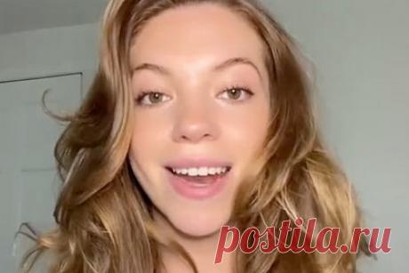 Раскрыт действенный способ восстановить волосы после окрашивания. Блогерша Даниэль Афина с никнеймом @danielleathena раскрыла действенный способ восстановить волосы после окрашивания. Инфлюэнсерша рассказала, что решила изменить натуральный оттенок локонов, однако, по ее словам, после процедуры пряди стали обезвоженными, сухими и вьющимися.