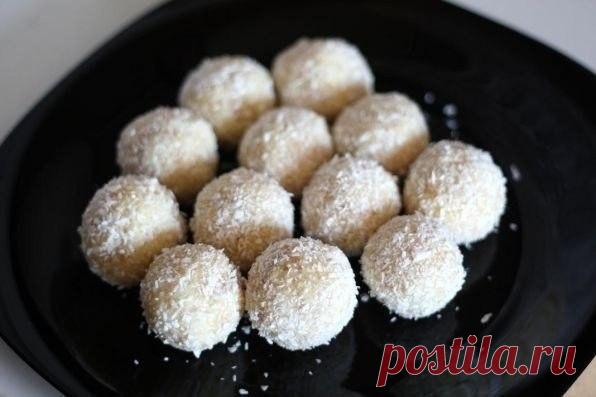 Конфеты «Рафаэлло». Очень просто, а самое главное вкусно!