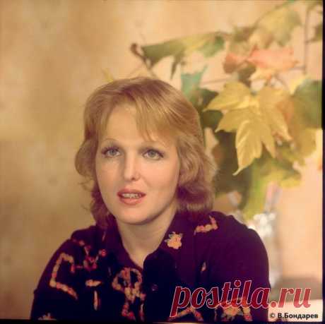 ЕЛЕНА СОЛОВЕЙ
