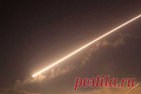 Пентагон заявил об успешном пуске гиперзвуковой ракеты. Пентагон сообщил о первом успешном пуске гиперзвуковой ракеты AGM-183 ARRW. Пуск полноценного прототипа ракеты был осуществлен с борта межконтинентального стратегического бомбардировщика B-52H во время полета. Над Тихим океаном, вблизи Калифорнийского побережья, ракета достигла гиперзвуковой скорости.