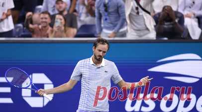 US Open отстранил фотографа, спровоцировавшего скандал в матче с Медведевым. Организаторы US Open отстранили фотографа, который спровоцировал остановку матча первого круга с участием Даниила Медведева и француза Бенжамена Бонзи. Читать далее