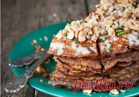 Печеночный торт с морковью и луком