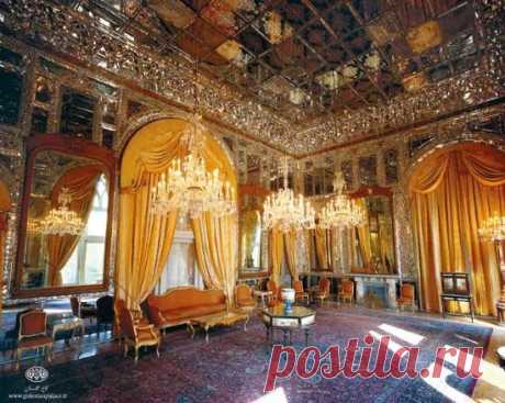 Mirror Hall/Golestan Palace -- Tehran, Iran  |  Найдено на сайте tripadvisor.com.