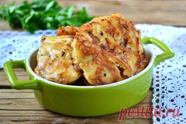 Куриные отбивные в сырном кляре  на сковороде

Куриные отбивные, приготовленные в сырном кляре на сковороде, получаются нежнейшими, просто тающими во рту. Моя семья обожает мясо, приготовленное по этому рецепту. Попробуйте и Вы!

Ингредиенты:
Куриная грудка — 1 Штука
Яйцо — 1 Штука
Майонез — 1 Ст. ложка
Мука — 1 Ст. ложка
Сыр твердый — 70 Грамм
Соль, перец — По вкусу

Количество порций: 2-3

Как приготовить 