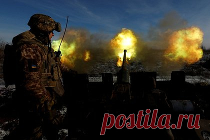 Стало известно о взрывах в Хмельницкой области Украины. Взрывы прогремели в Хмельницкой области Украины. Об этом сообщило одно из местных изданий. До этого стало известно, что в сторону Староконстантинова, где расположен военный аэродром, направляются группы беспилотников. Ранее сообщалось, что мощные взрывы произошли в украинских городах Кропивницкий и Кривой Рог.