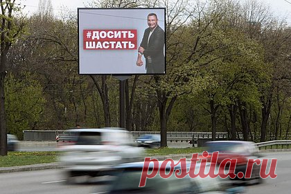 В Киеве дерусифицировали еще две улицы. Мэр Киева Виталий Кличко сообщил, что в столице в рамках дерусификации переименовали еще две улицы. В частности, улица, носившая имя генерал-губернатора Михаила Драгомирова, получила название в честь Андрея Верхогляда — майора 72-й отдельной механизированной бригады имени Черных запорожцев.