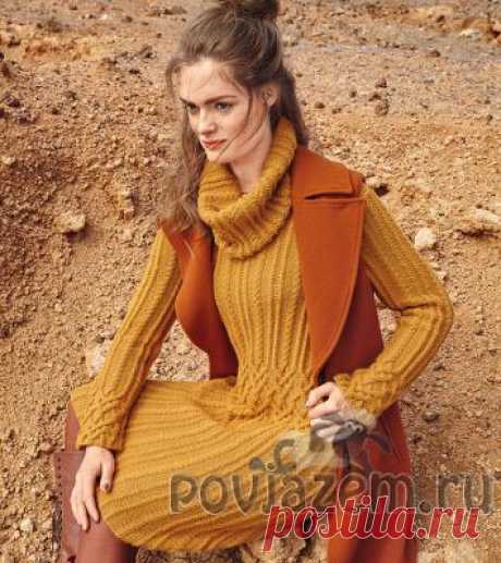 Платье спицами и снуд цвета карри