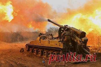 Командир взвода рассказал об уничтожении позиций ВСУ с помощью «Гиацинта». Расчет самоходной пушки «Гиацинт-С» уничтожил минометный расчет и позиции Вооруженных сил Украины (ВСУ) на купянском направлении. Об этом рассказал командир артиллерийского взвода группировки войск «Запад» с позывным Омск. По его словам, координаты минометного расчета противника были получены от разведки.