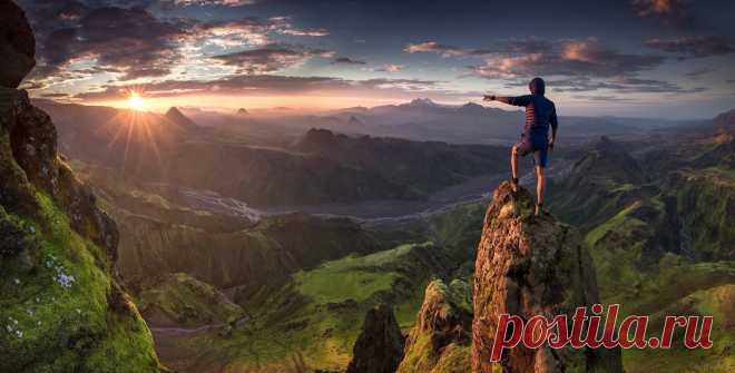 Как перестать жить прошлым и начать двигаться вперёд? Очень часто болезненное прошлое ставит под сомнение наше настоящее и будущее счастье. Оно долго не отпускает и диктует свои правила. Мы живём, оглядываясь на прошлые обиды, проблемы, воспоминания. Но …