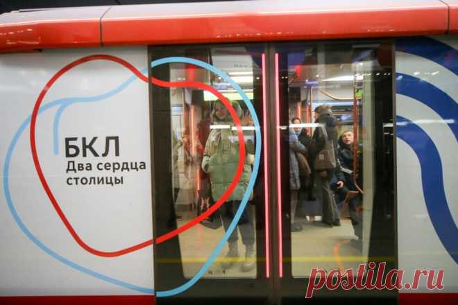 Поезд будущего. Москвичи рассказали, каким должно быть современное метро. По мнению москвичей, которое они озвучили в рамках опроса, поезд будущего должен быть с музыкой в вагонах, навигацией по достопримечательностям столицы и с наддверными табло, а также обратным отсчетом времени.
