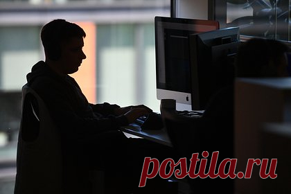 Эксперт рассказал о специфике подготовки специалистов в сфере кибербезопасности. Противодействие преступлениям в сфере информационных технологий, информационной безопасности подразумевает решение сразу нескольких задач. Об этом рассказал начальник кафедры гражданского и трудового права, гражданского процесса, доцент Московского университета МВД России имени В. Я. Кикотя Альберт Тумаков.