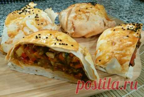 Юфкалы кебаб (Yufkali kebab) - необычная турецкая выпечка или Sultan kebabı с овощами | Кулинарные записки обо всём | Пульс Mail.ru Готовим вкусные пирожочки с овощной начинкой на турецкий лад, так как их готовят в нашей русско-турецкой семье.