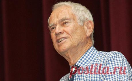 Продюсер «Нечто» и «Выпускника» Лоуренс Турман умер в 96 лет. Лоуренс Турман, работавший над фильмами «Выпускник», «Нечто», «Американская история Х», «Побег», скончался в 96 лет. «Выпускник» в 1968 году был номинирован на «Оскар» как лучший фильм