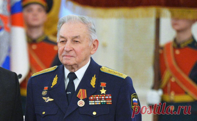 Умер бомбивший Берлин замглавкома ВВС СССР Решетников. Решетников был в числе пилотов Дальней авиации, наносивших удары по Берлину в годы войны, после 1945 года он остался в ВВС и участвовал в испытаниях ядерного оружия. Последний полет он совершил в 2004 году
