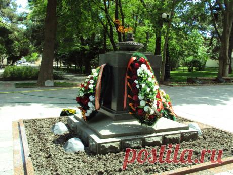 Вечный огонь на "Площади Героев"