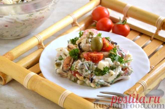 Рецепт: Салат с маринованными мидиями на RussianFood.com