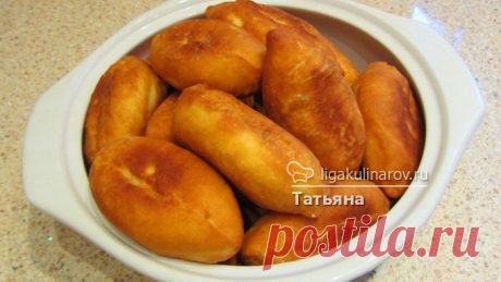 Рецепт приготовления жареных пирожков с начинкой из груздей и риса от Лиги Кулинаров.