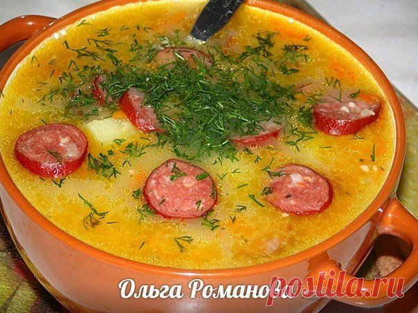 гороховый суп с охотничьими колбасками и сыром